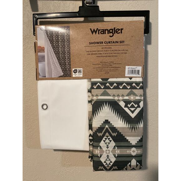 Wrangler Shower Curtain Set with western aztec print NWT - Picture 2 of 2